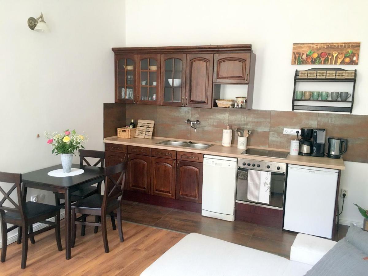Hédi apartman Miskolc Exterior foto